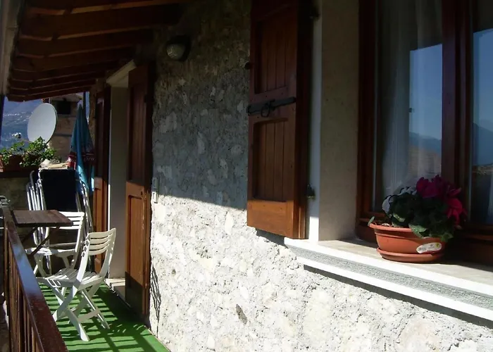 By Interhome Brenzone sul Garda